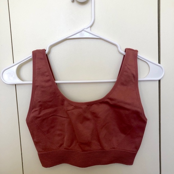 Fabletics Luciana Seamless Sports Bra - Picture 4 of 5